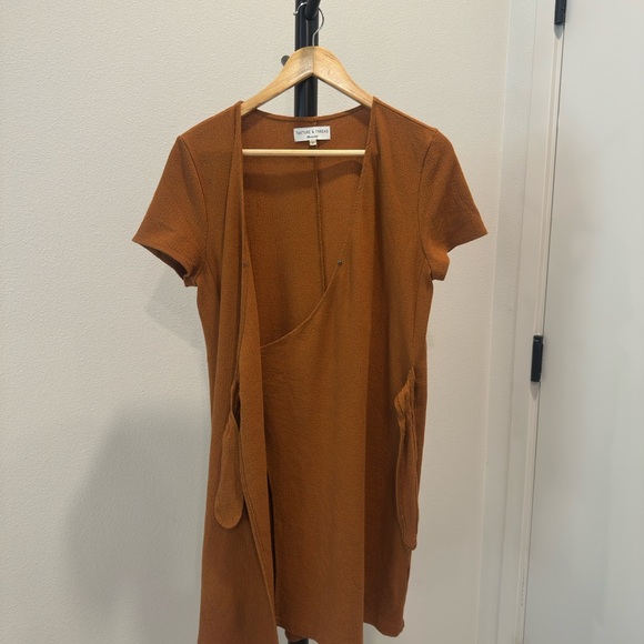 Madewell Texture & Thread Short Sleeve Side Tie Faux Wrap Brown Dress - Picture 5 of 6